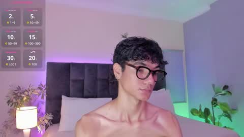 Snapshot of phillicious_ chatting on 12-16-25, 12:04 Phillip online show from 12-16-25, 12:04