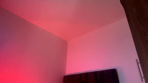 Snapshot of phillip_brownn chatting on 04-29-26, 02:21 PHILLIP online show from 04-29-26, 02:21