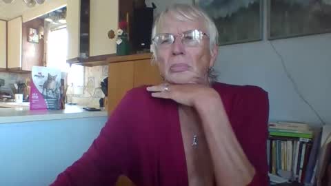 Snapshot of phillipa1023 chatting on 11-24-25, 03:56 phillipa online show from 11-24-25, 03:56