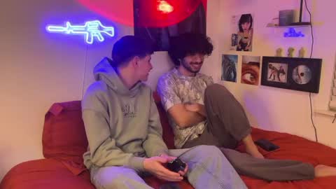 Snapshot of phillycouple1802 chatting on 11-13-25, 02:43 phillycouple1802 online show from 11-13-25, 02:43