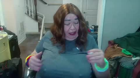 Snapshot of phillyguy195601 chatting on 11-24-25, 11:32 Geri online show from 11-24-25, 11:32