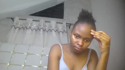 Snapshot of phoebe015 chatting on 02-26-26, 07:46 phoebe online show from 02-26-26, 07:46