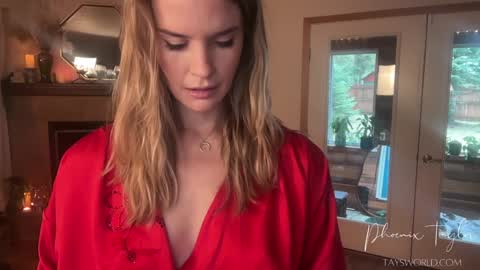 Snapshot of phoenix_taylor chatting on 02-14-26, 09:11 PHOENIX TAYLOR online show from 02-14-26, 09:11