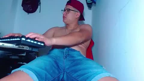 AdnierGnz online show from 12-04-25, 11:30