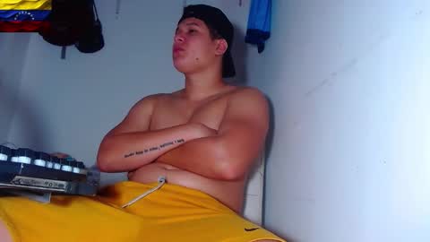 Snapshot of phoenixgnz08 chatting on 02-04-26, 04:13 AdnierGnz online show from 02-04-26, 04:13