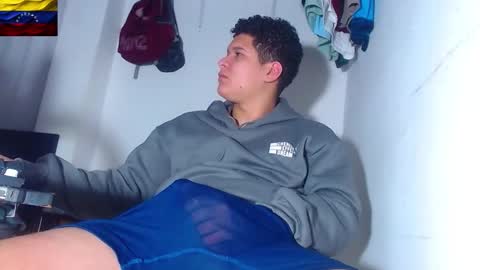 Snapshot of phoenixgnz08 chatting on 02-05-26, 01:16 AdnierGnz online show from 02-05-26, 01:16