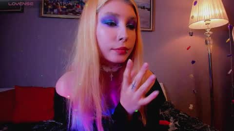 Phoenixvale Pls follow me online show from 11-17-25, 03:51