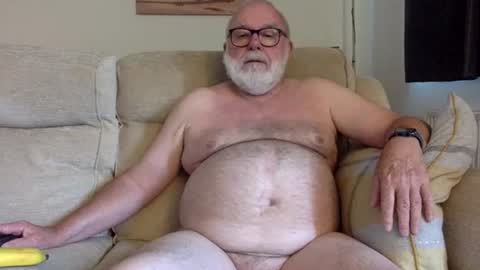 Snapshot of phozzagain chatting on 06-13-26, 05:27 phozzagain online show from 06-13-26, 05:27
