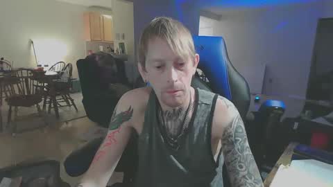 Snapshot of phrostdd chatting on 12-18-24, 04:53 FrankenDaddy online show from 12-18-24, 04:53