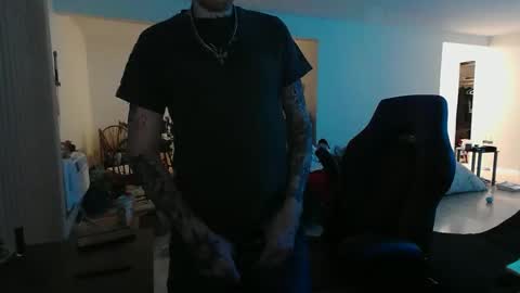 Snapshot of phrostdd chatting on 11-26-25, 01:06 FrankenDaddy online show from 11-26-25, 01:06