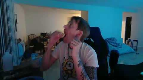 Snapshot of phrostdd chatting on 11-30-25, 01:31 FrankenDaddy online show from 11-30-25, 01:31