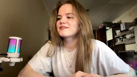 Madeline online show from 06-04-26, 07:14
