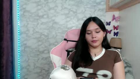 Snapshot of pia_intownx chatting on 06-11-26, 12:32 Ms Pia online show from 06-11-26, 12:32