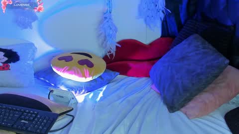 Snapshot of piafisher_ chatting on 02-02-25, 02:06 PIA FISHER online show from 02-02-25, 02:06