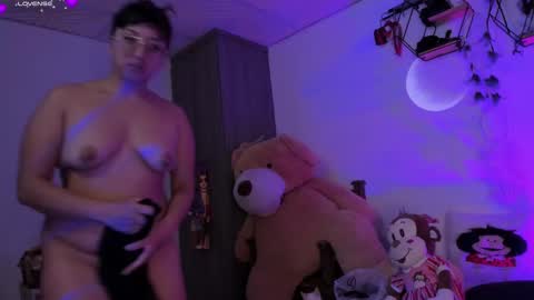 Snapshot of piafisher_ chatting on 02-16-25, 12:10 PIA FISHER online show from 02-16-25, 12:10