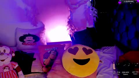 Snapshot of piafisher_ chatting on 03-04-25, 04:52 PIA FISHER online show from 03-04-25, 04:52