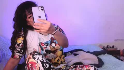 Snapshot of piafisher_ chatting on 11-27-25, 02:02 PIA FISHER online show from 11-27-25, 02:02