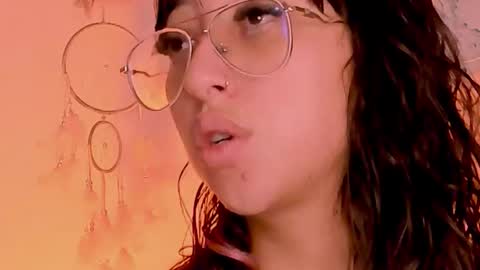 Snapshot of piafisher_ chatting on 12-18-25, 01:22 PIA FISHER online show from 12-18-25, 01:22