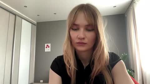 Kristie online show from 06-25-26, 05:12