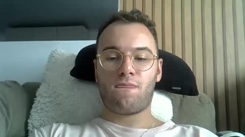 Snapshot of piazaocwbbb chatting on 12-18-25, 08:26 piazaocwbbb online show from 12-18-25, 08:26