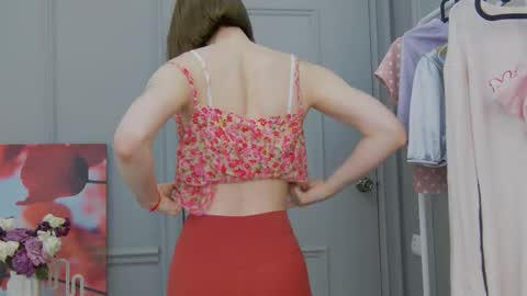 Snapshot of pickme_lizzy chatting on 10-22-25, 01:33 Lizzy online show from 10-22-25, 01:33