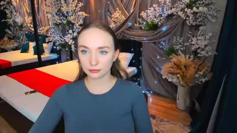 Emelie online show from 02-10-25, 06:24