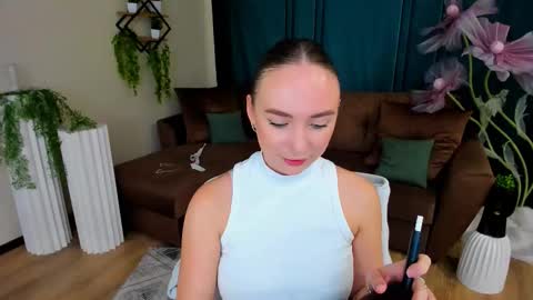 Emelie online show from 09-26-25, 01:20