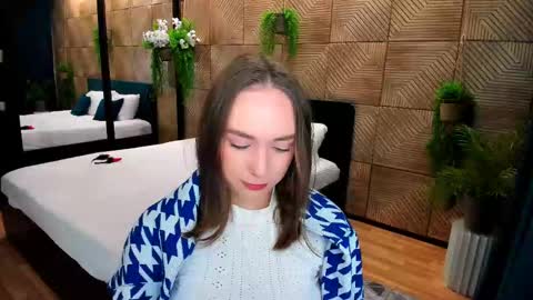 Emelie online show from 10-01-25, 04:13