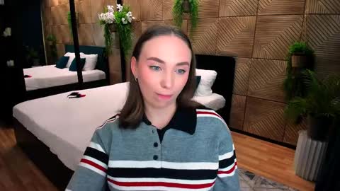 Emelie online show from 10-06-25, 04:10