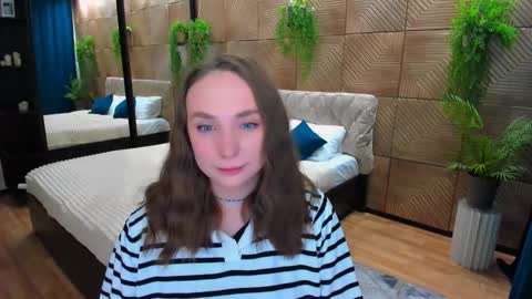 Emelie online show from 02-07-26, 10:19