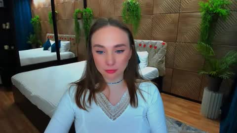 Emelie online show from 03-19-26, 04:33