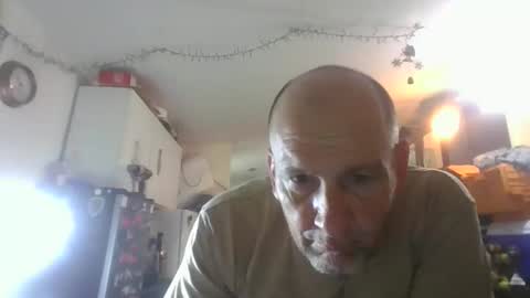 pierce702420 online show from 04-02-26, 05:21