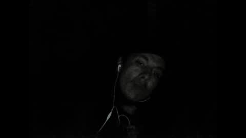 Snapshot of pierootcrow chatting on 09-28-25, 03:45 pierootcrow online show from 09-28-25, 03:45