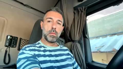 pierotu online show from 09-25-25, 05:33