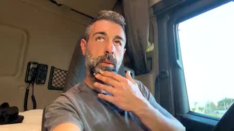 pierotu online show from 04-17-26, 05:16