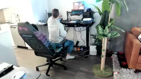 Snapshot of pierrefitch chatting on 02-16-25, 10:32 Pierre Fitch online show from 02-16-25, 10:32