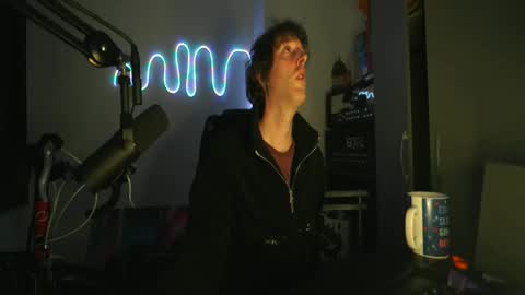 Snapshot of pigeon333 chatting on 10-28-25, 01:20 pigeon333 online show from 10-28-25, 01:20