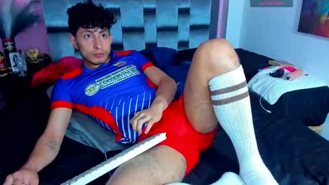 Snapshot of piggy_eddy chatting on 01-07-25, 01:49 Eddy Brock... Its a pleasure to talk to... online show from 01-07-25, 01:49