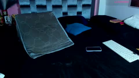 Snapshot of piggy_eddy chatting on 01-10-25, 03:18 Eddy Brock... Its a pleasure to talk to... online show from 01-10-25, 03:18