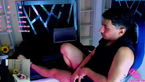 Snapshot of piggy_eddy chatting on 09-24-25, 04:27 Eddy Brock... Its a pleasure to talk to... online show from 09-24-25, 04:27