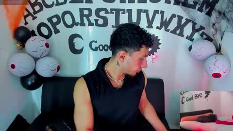 Snapshot of piggy_eddy chatting on 10-26-25, 05:24 Eddy Brock... Its a pleasure to talk to... online show from 10-26-25, 05:24