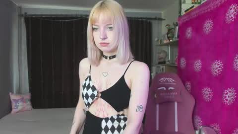 piginnya online show from 09-17-25, 09:11