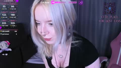 Snapshot of piginnya chatting on 03-08-26, 03:16 piginnya online show from 03-08-26, 03:16