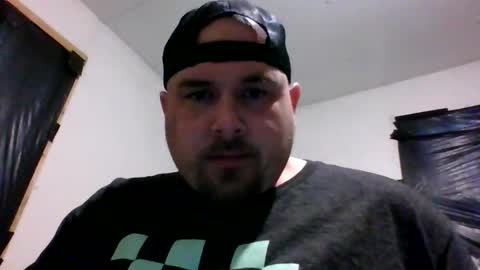 Snapshot of pika05777 chatting on 05-30-26, 11:51 pika05777 online show from 05-30-26, 11:51