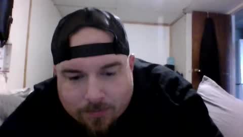 Snapshot of pika05777 chatting on 05-31-26, 01:29 pika05777 online show from 05-31-26, 01:29