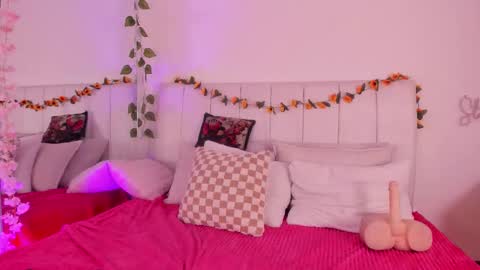 Snapshot of pikayle chatting on 01-12-26, 08:03 PIKAYLE online show from 01-12-26, 08:03