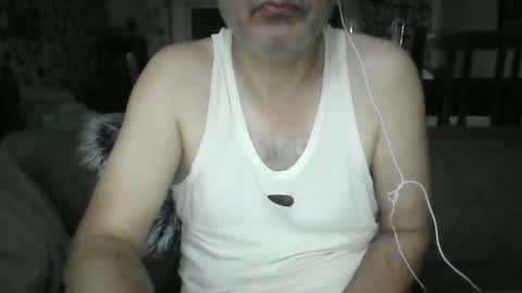 Snapshot of pikolo71 chatting on 12-04-24, 08:29 Tom online show from 12-04-24, 08:29