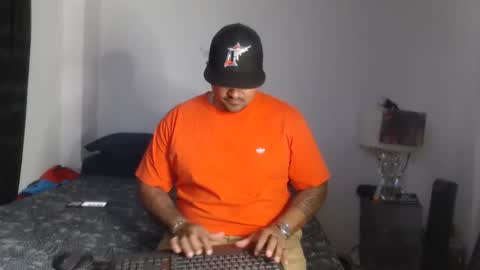 pikoro_gomez online show from 02-20-25, 03:01