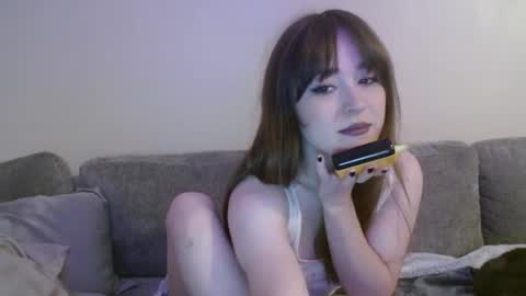 PilloGoddess online show from 03-05-25, 05:29