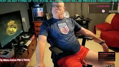 Snapshot of pilot_dave_69 chatting on 09-23-25, 03:53 Dave online show from 09-23-25, 03:53